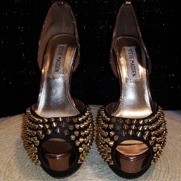 Steve Madden Studded Black Obstcl-s Pumps - Picture 2 of 8